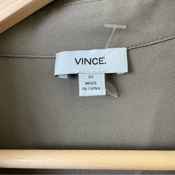 Vince Slit Collar Silk Long Sleeve Dress in Size XS - Picture 5 of 10